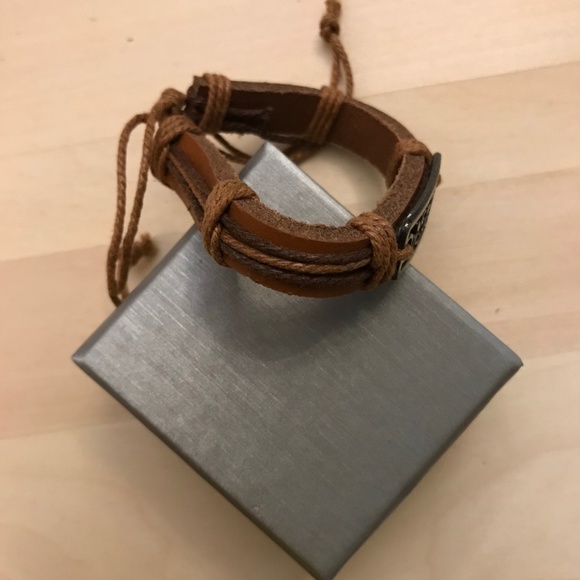 Genuine leather Vintage Bracelet - Picture 2 of 4